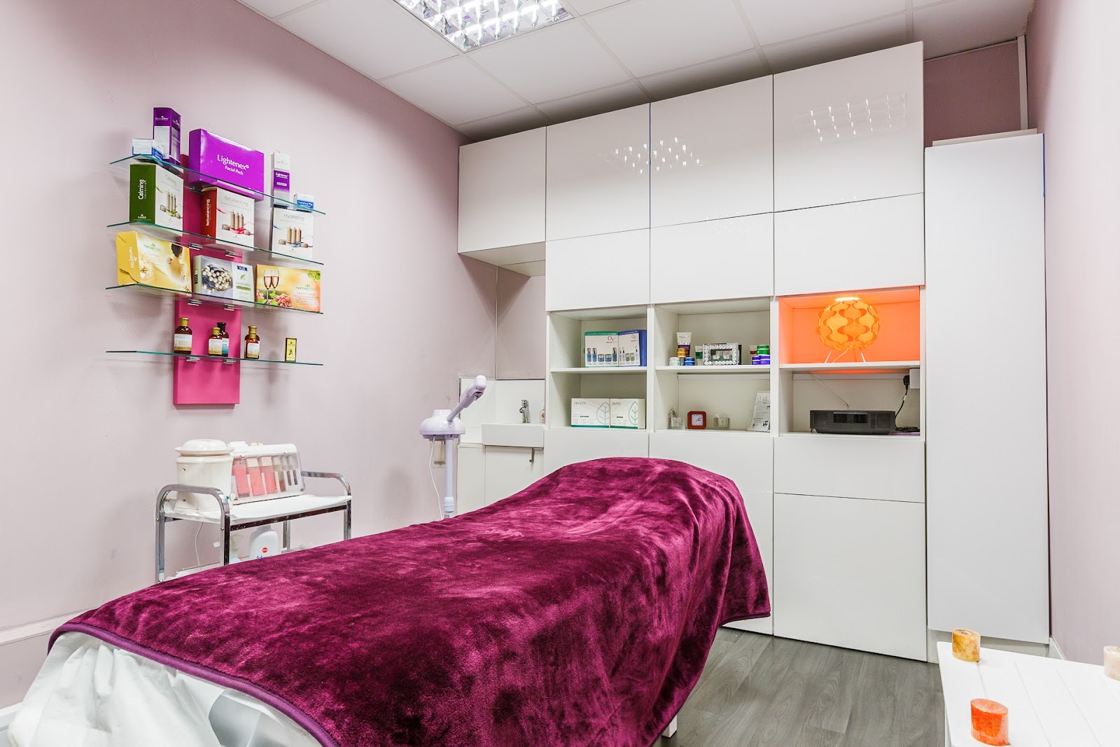 Beauty Bar Tottenham in Tottenham London
